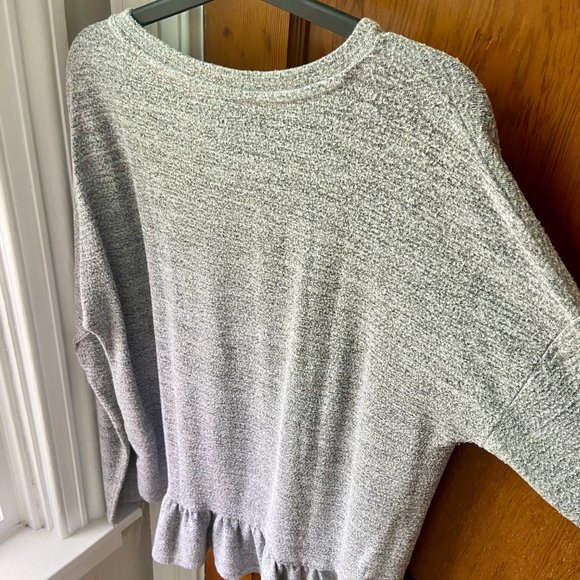 Banana Republic Lightweight Long Sleeve Sweater in Grey [L] - Picture 6 of 6